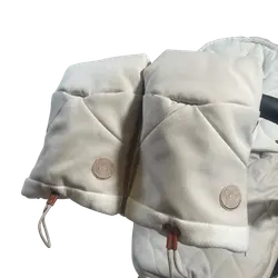 Handvärmare Med Dragkedja - Oat Beige | Barnvagnar - Barnvagnstillbehör | BabyMode