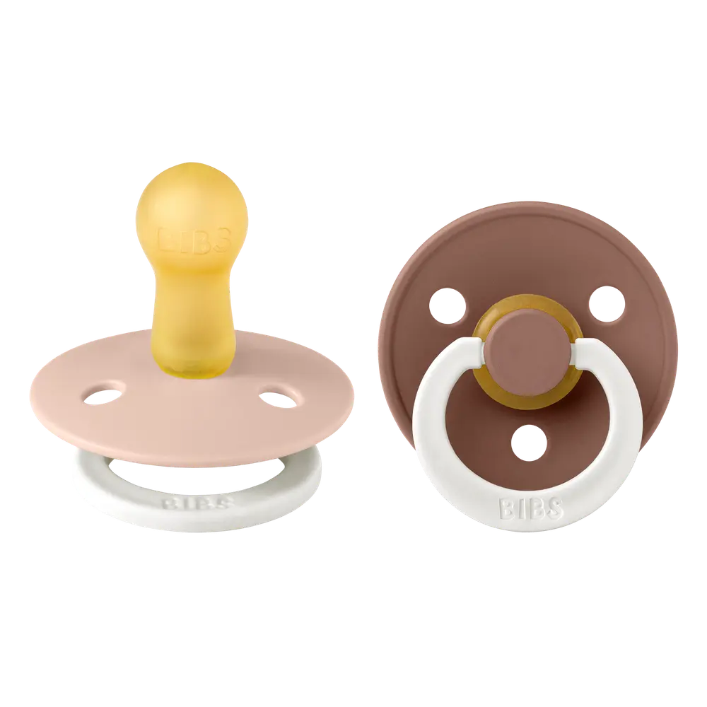 Napp Colour Night 2-pack Latex Rund 6-18 mån - Blush/Woodchuck | Baby & Barn - Sköta - Nappar | BabyMode
