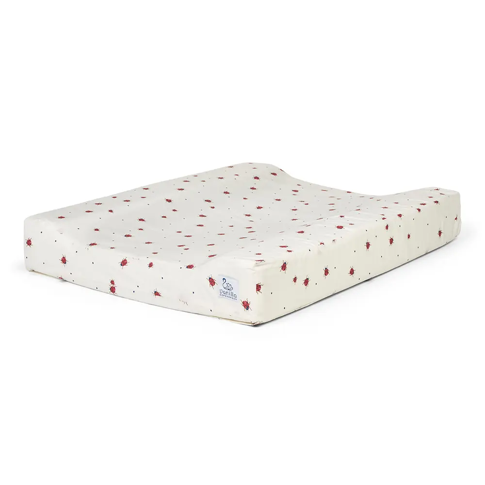 Vanilla Copenhagen Skötbädd – Lady Lovebug | Baby & Barn - Sköta - Skötbäddar & skötunderlägg | BabyMode