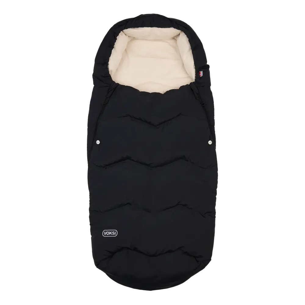 Voksi® Explorer Åkpåse - Black Solid | Barnvagnar - Barnvagnstillbehör - Åkpåsar | BabyMode