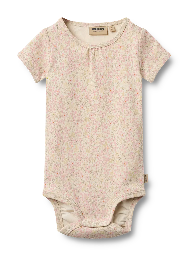 Linette Kortärmad Body - Coral Flowers - 62 | Barnkläder - Bodys & overaller - Body utan ärmar | BabyMode