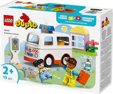 Ambulance og fører 10447