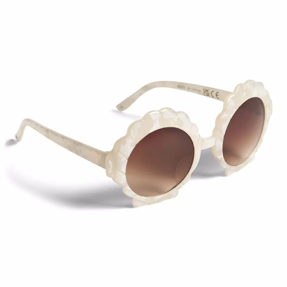 Mussla Solglasögon - Seashell White - ONE SIZE | Barnkläder - Tillbehör accessoarer - Solglasögon | BabyMode