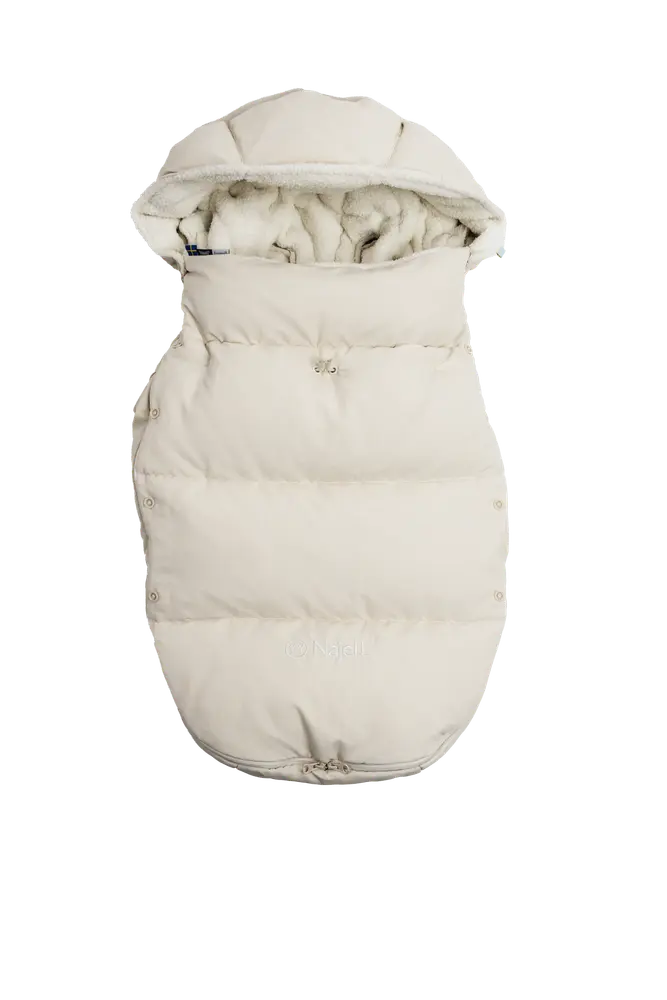 Najell Åkpåse Dun - Oat Beige | Barnvagnar - Barnvagnstillbehör - Åkpåsar | BabyMode