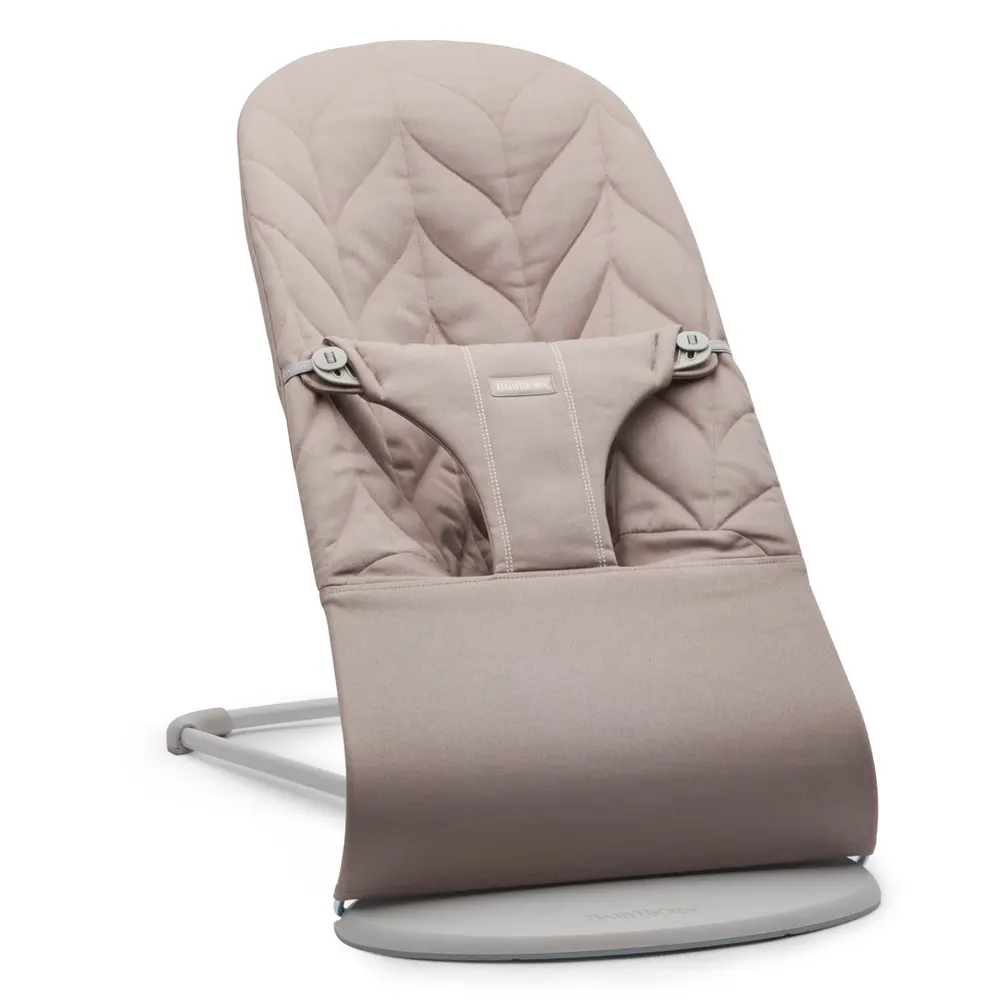 Babysitter Bliss Vävd Bladmönstrad Quilt - Sandgrå | Baby & Barn - Babysitter | BabyMode